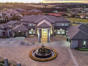 5 Bed House in Mooikloof Heights