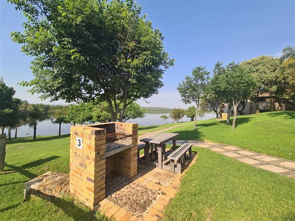 1700 m² Land available in Sable Hills Waterfront Estate