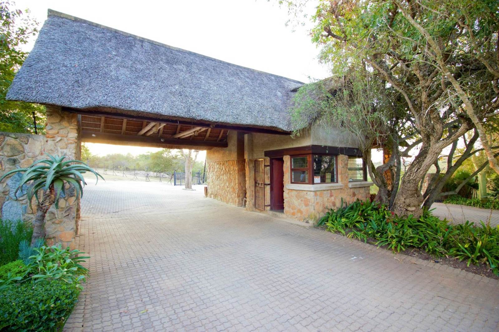 1.1 ha Land available in Sonheuwel photo number 7