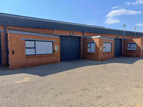 225  m² Industrial space