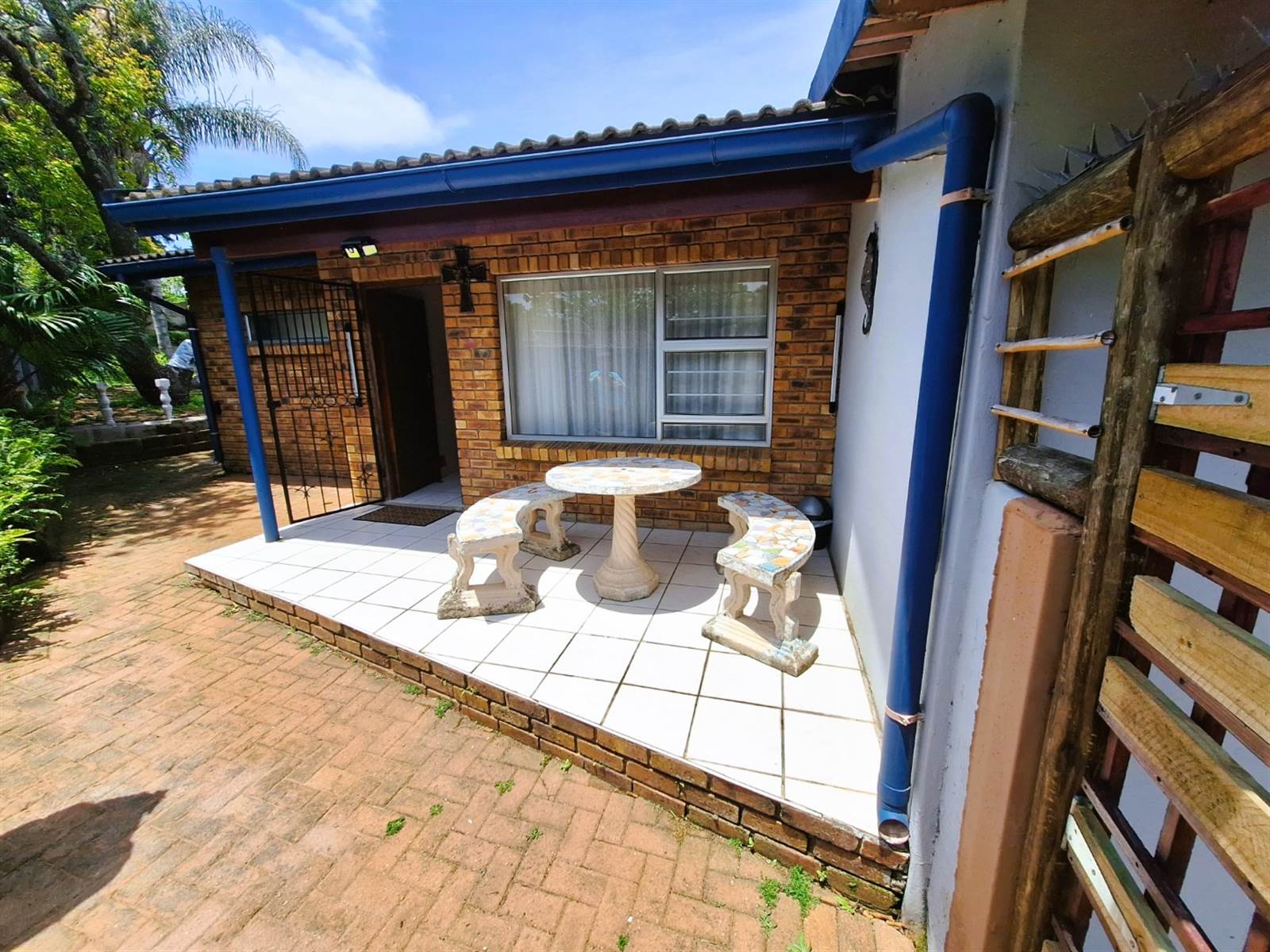 6 Bed House in Uvongo photo number 27