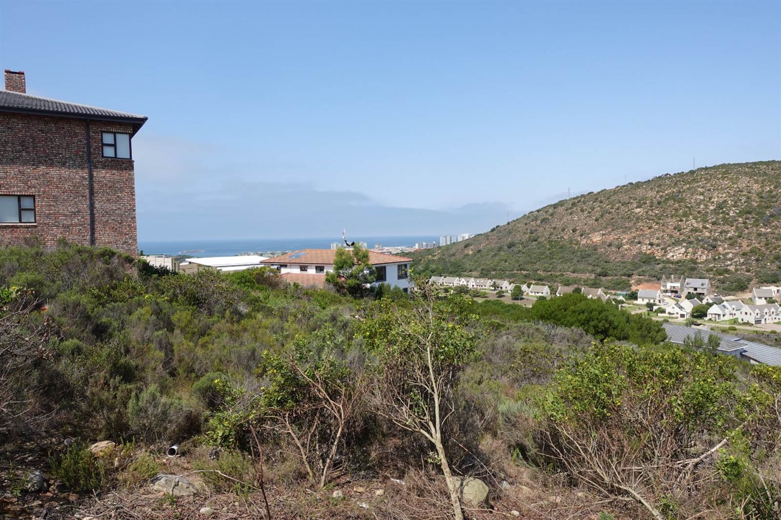 824 m² Land available in Island View photo number 1