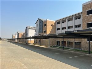 2 Bed Apartment in Dainfern