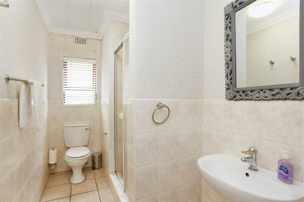 3 Bed Apartment in Morningside photo number 11
