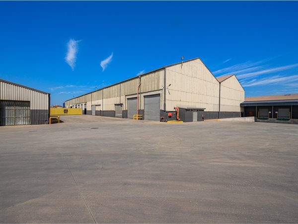 27 813  m² Industrial space