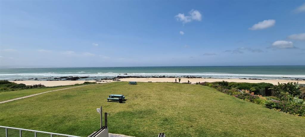 3 Bed Apartment in Jeffreys Bay photo number 19