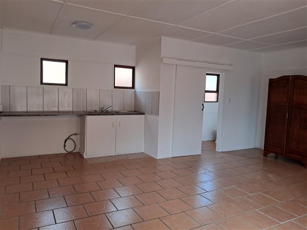 1 Bedroom Flat 1 Bedroom Flat