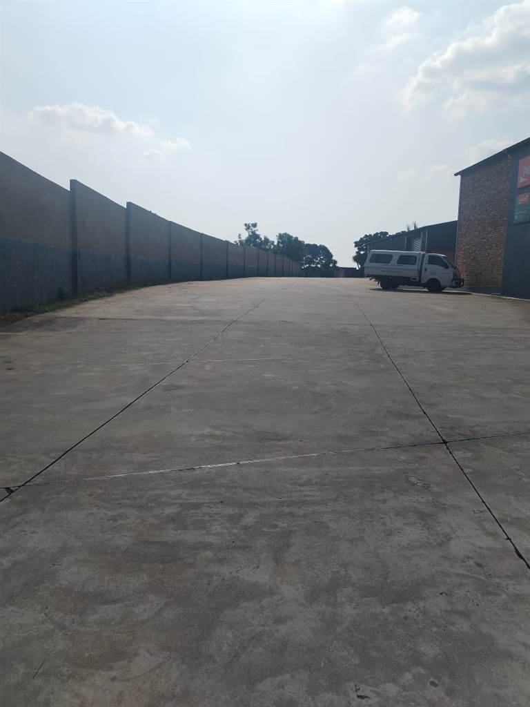 370  m² Industrial space in Mkondeni photo number 4