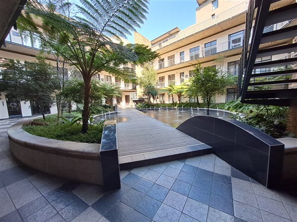 299  m² Commercial space in Melrose Arch