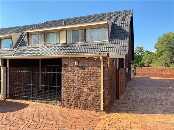 2 Bedroom Duplex 2 Bedroom Duplex