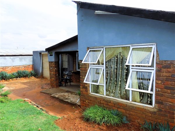 3 Bedroom House 3 Bedroom House