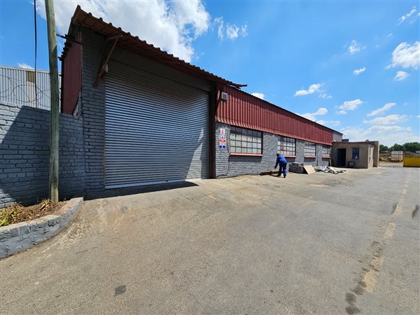 569  m² Industrial space