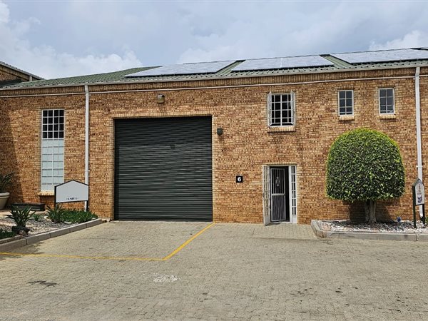 296  m² Industrial space