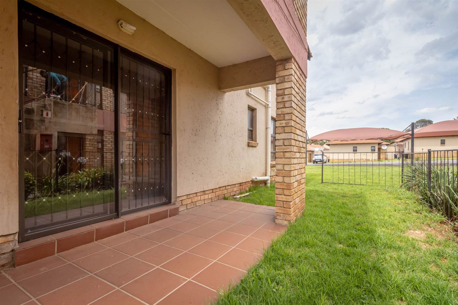 2 Bed Townhouse in Grobler Park photo number 21