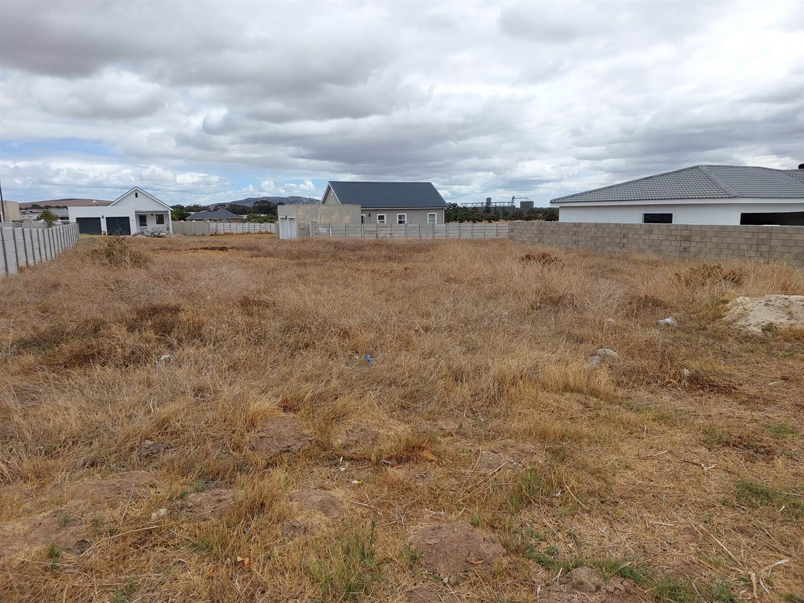 835 m² Land available in Darling photo number 1