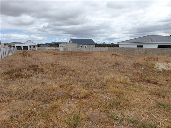 835 m² Land available in Darling