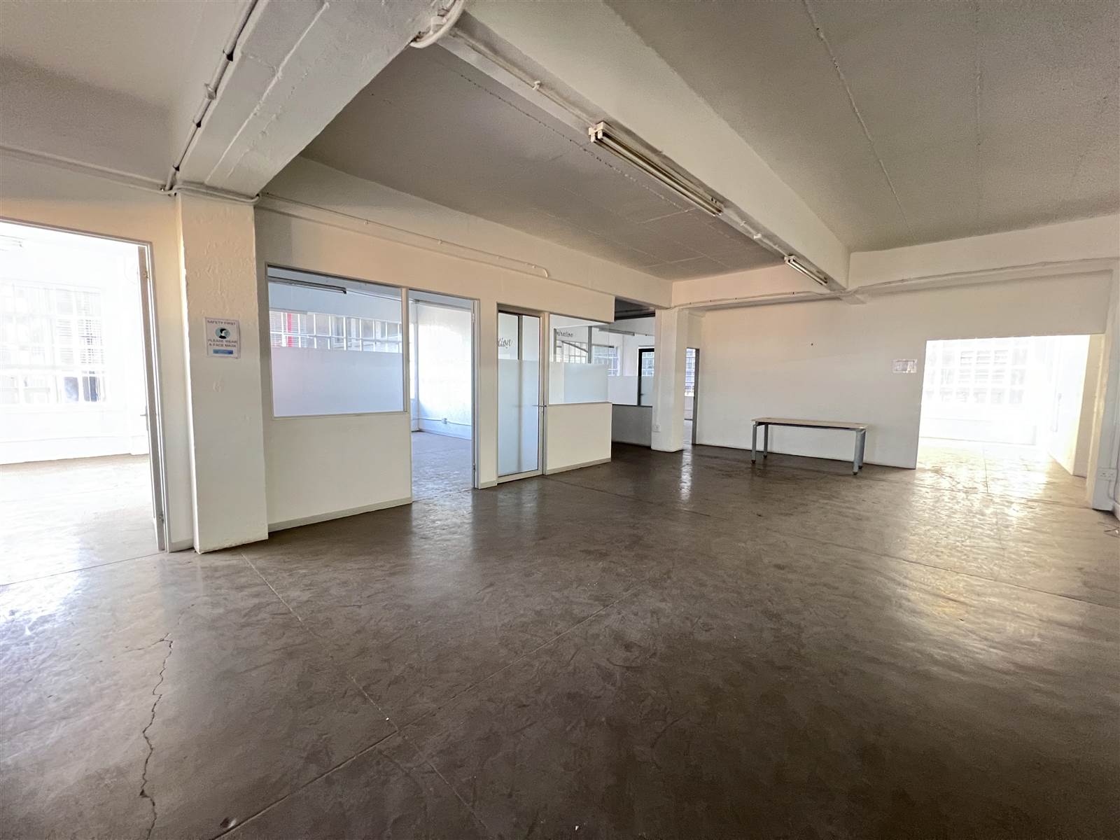 361  m² Commercial space in Woodstock photo number 1