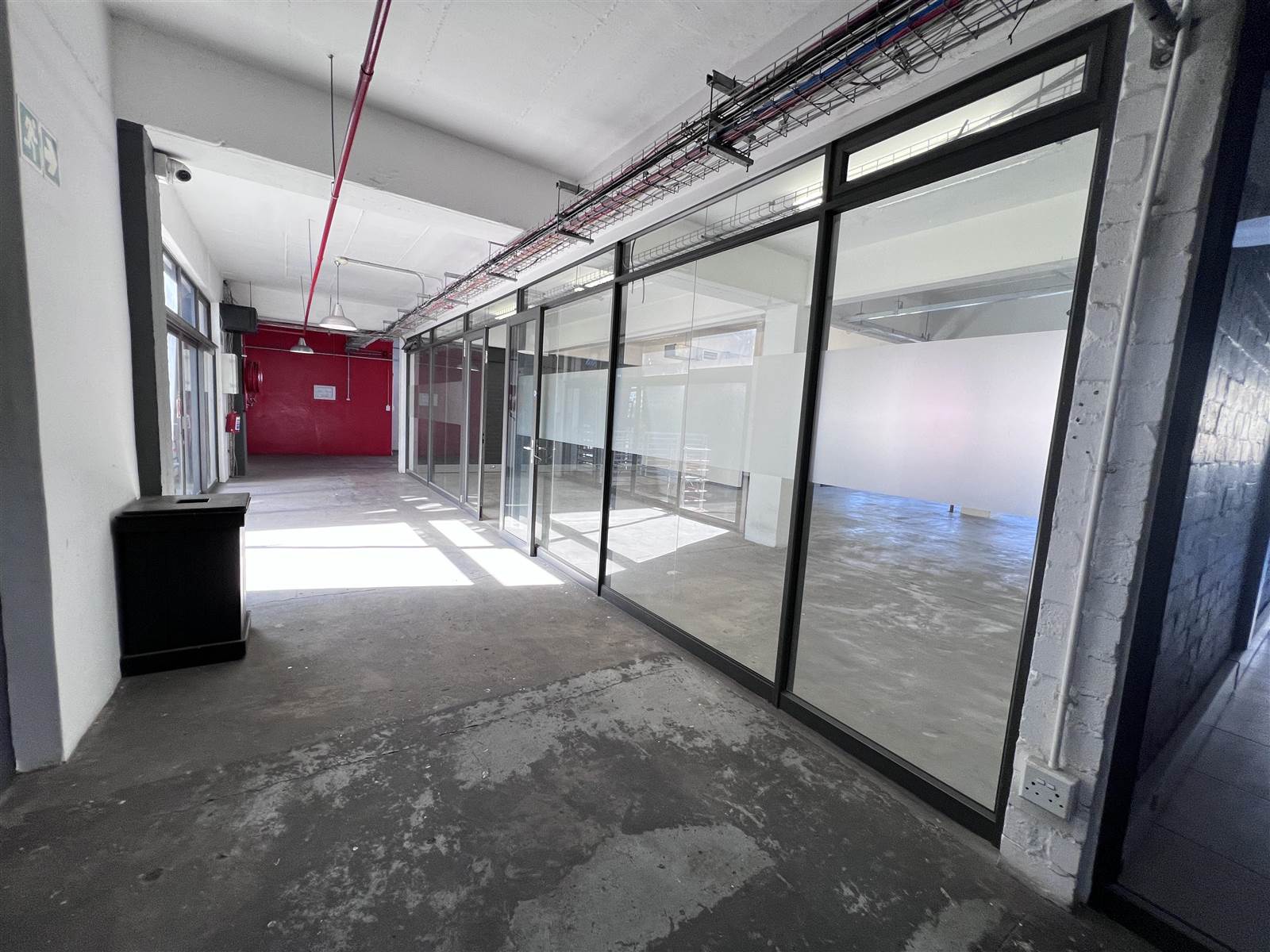 361  m² Commercial space in Woodstock photo number 9