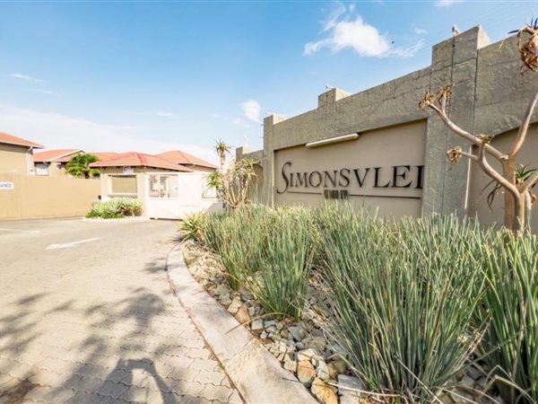 2 Bedroom Townhouse 2 Bedroom Townhouse