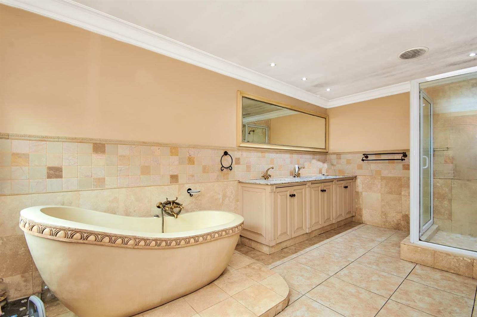 4 Bed House in Dainfern Golf Estate photo number 21