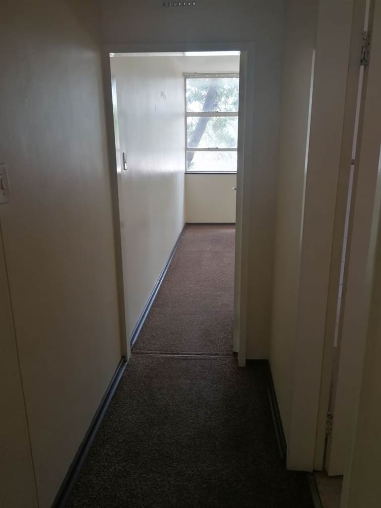 2 Bed Apartment in Eastleigh photo number 7