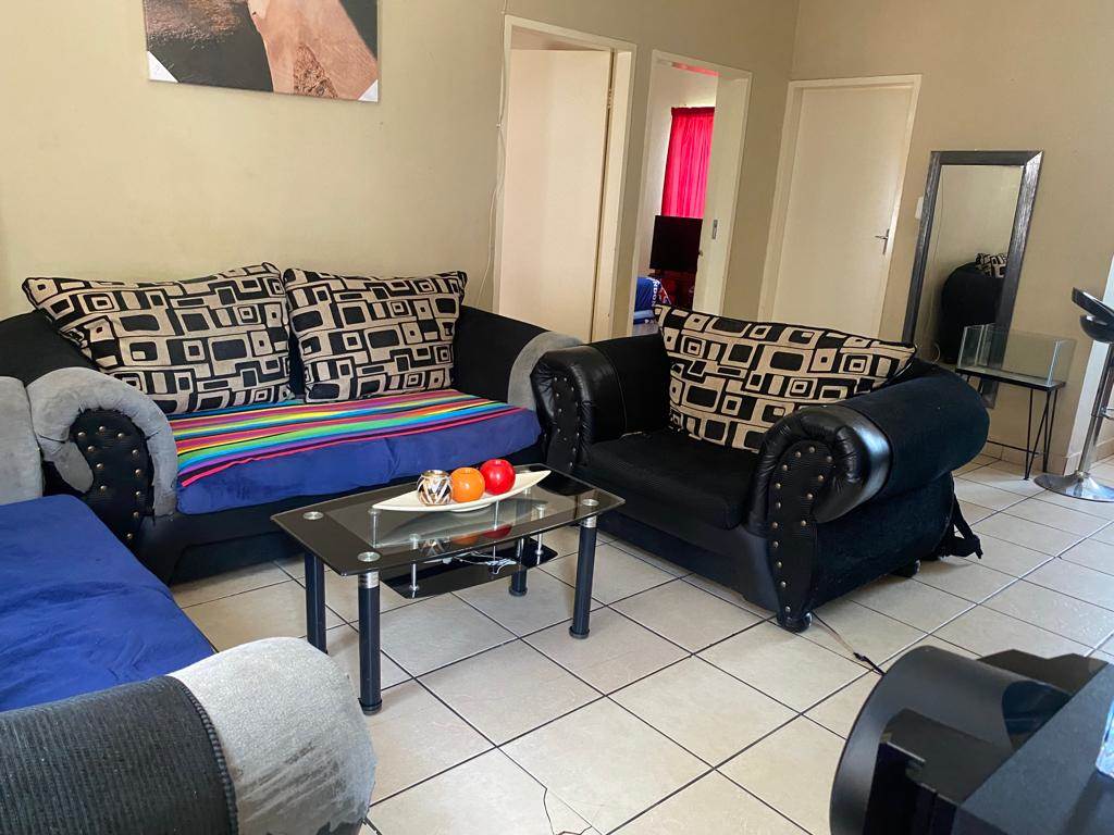 2 Bed House in Rustenburg Central photo number 9
