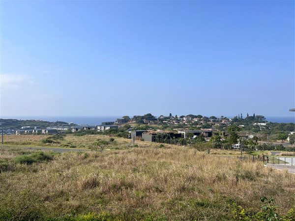 1 323 m² Land