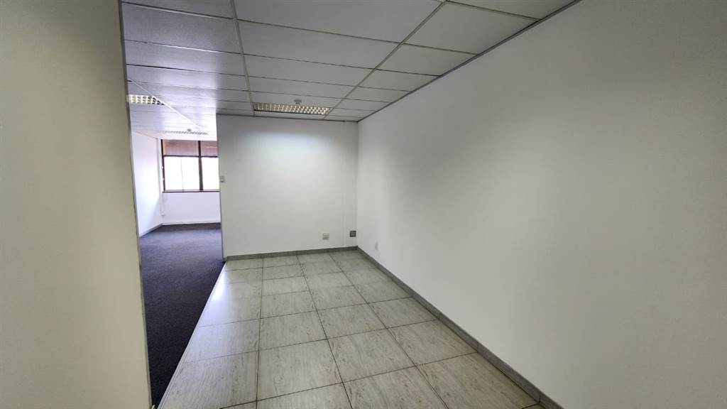 540  m² Commercial space in Centurion CBD photo number 17