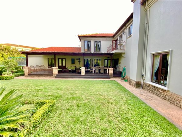 1 Bed Apartment in Silver Lakes Golf Estate