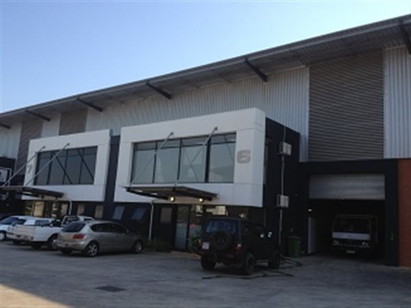 904  m² Industrial space