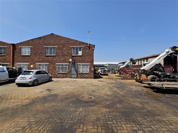 288  m² Industrial space