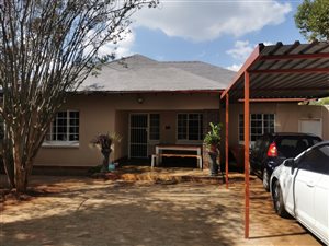 4 Bed House in Greenside