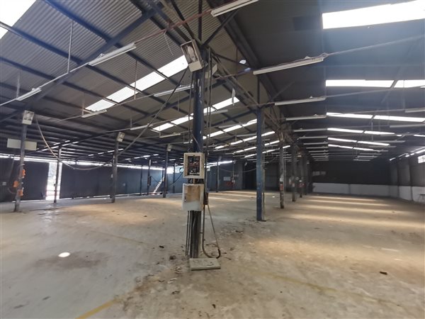3 040 m² Industrial space 3 040 m² Industrial space