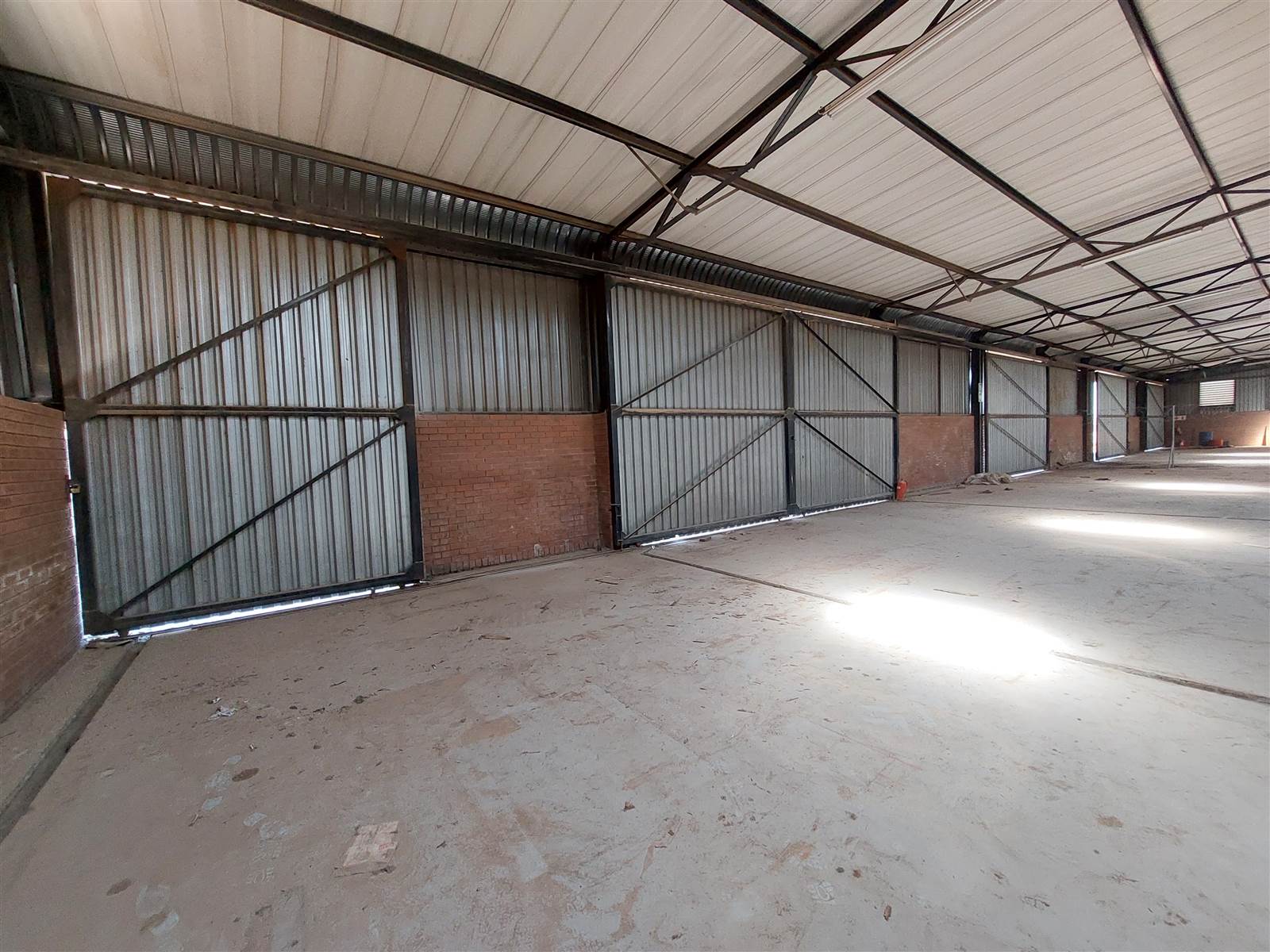 2400  m² Industrial space in Morehill photo number 8