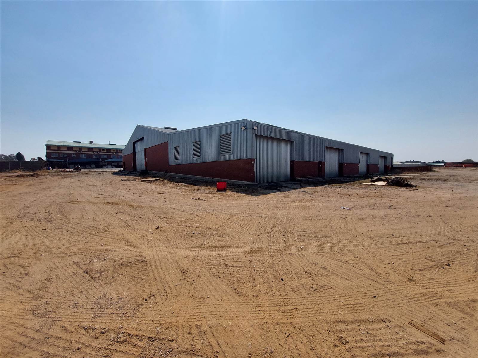 2400  m² Industrial space in Morehill photo number 17