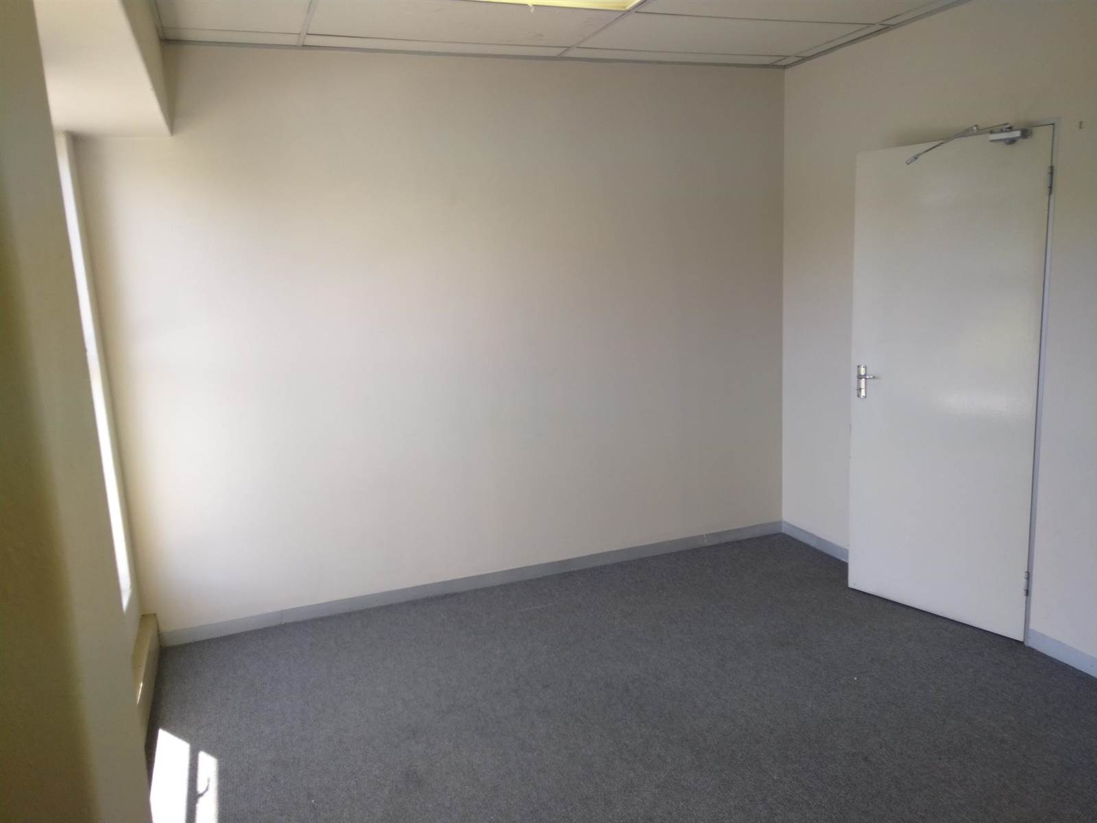 117.8  m² Commercial space in North Riding photo number 8