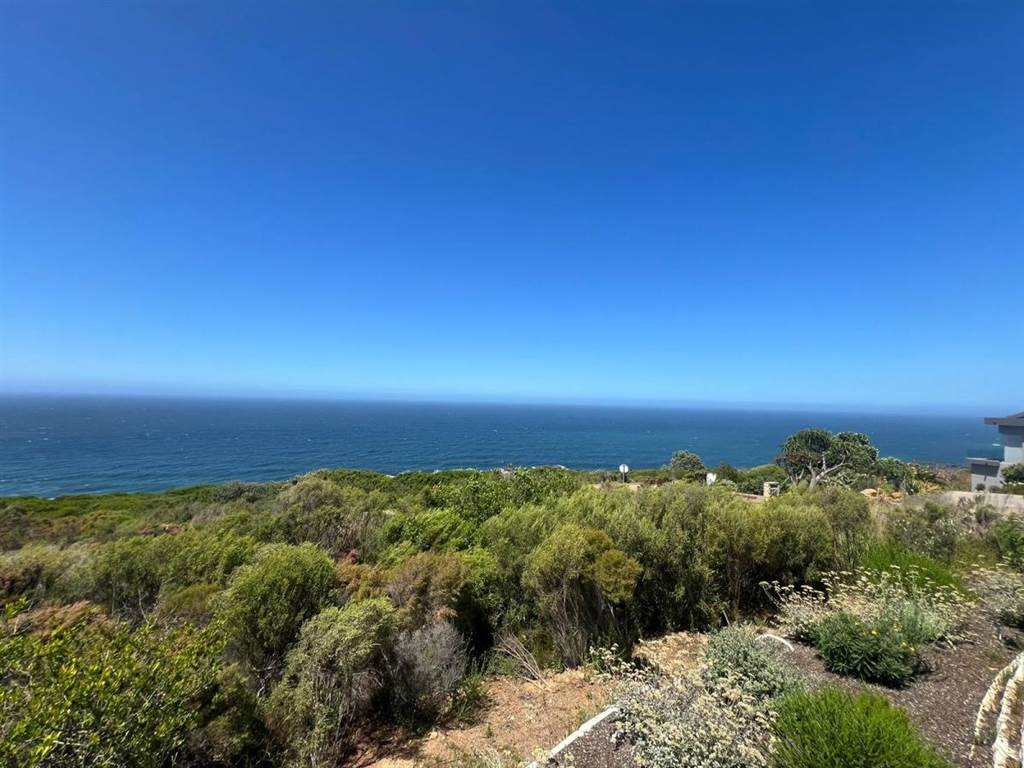 3126 m² Land available in Herolds Bay photo number 5