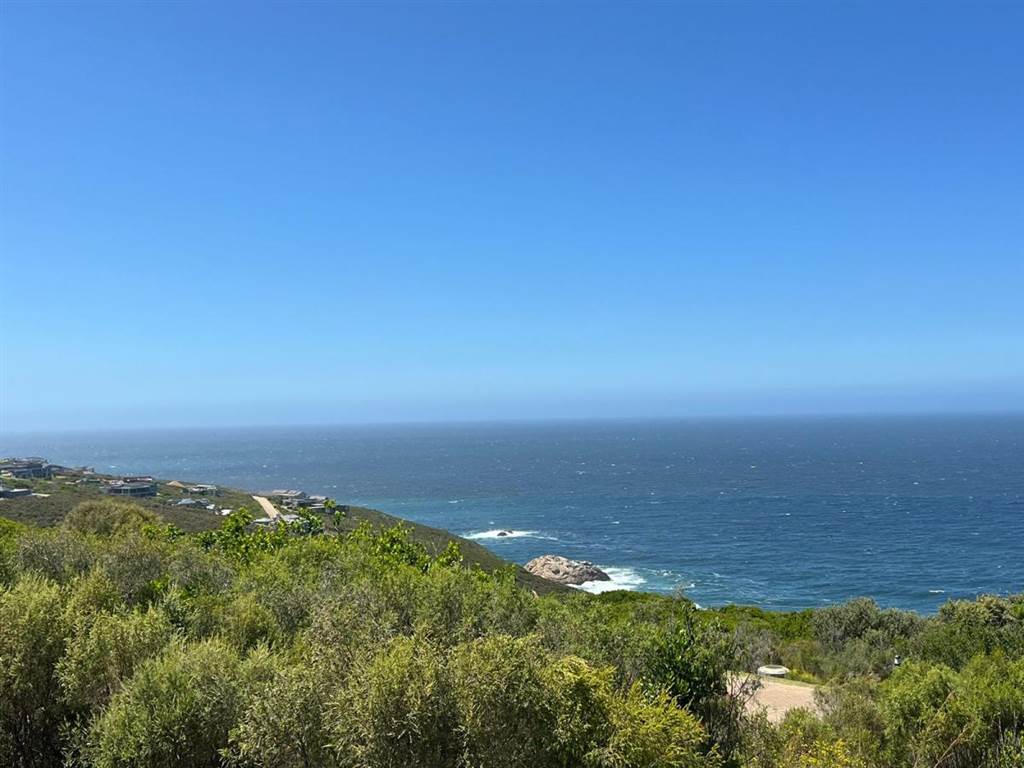 3126 m² Land available in Herolds Bay photo number 9
