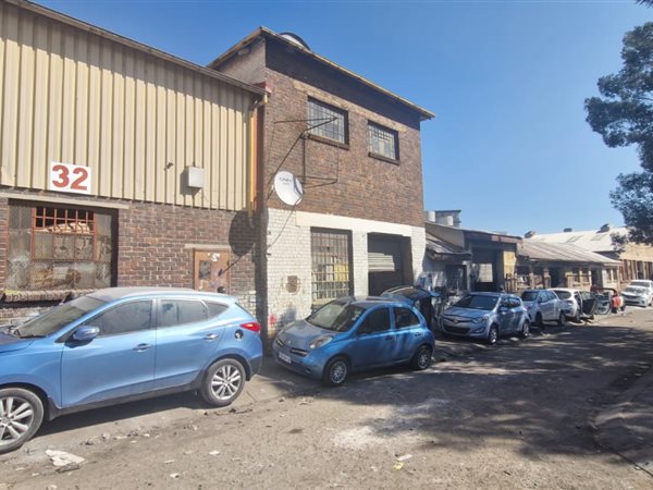 3 350  m² Industrial space