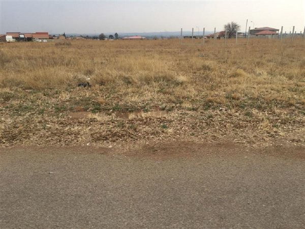 2400 m² Land available in Riversdale