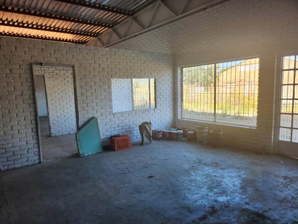 Commercial space in Mafikeng photo number 8