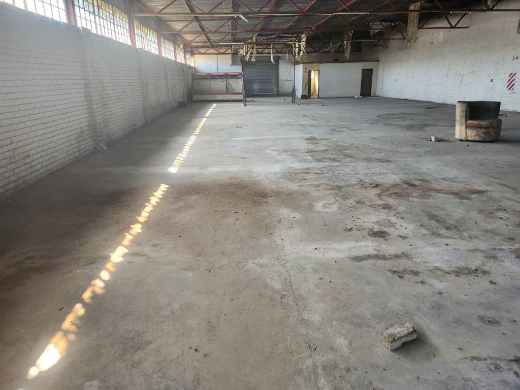 Commercial space in Mafikeng photo number 4