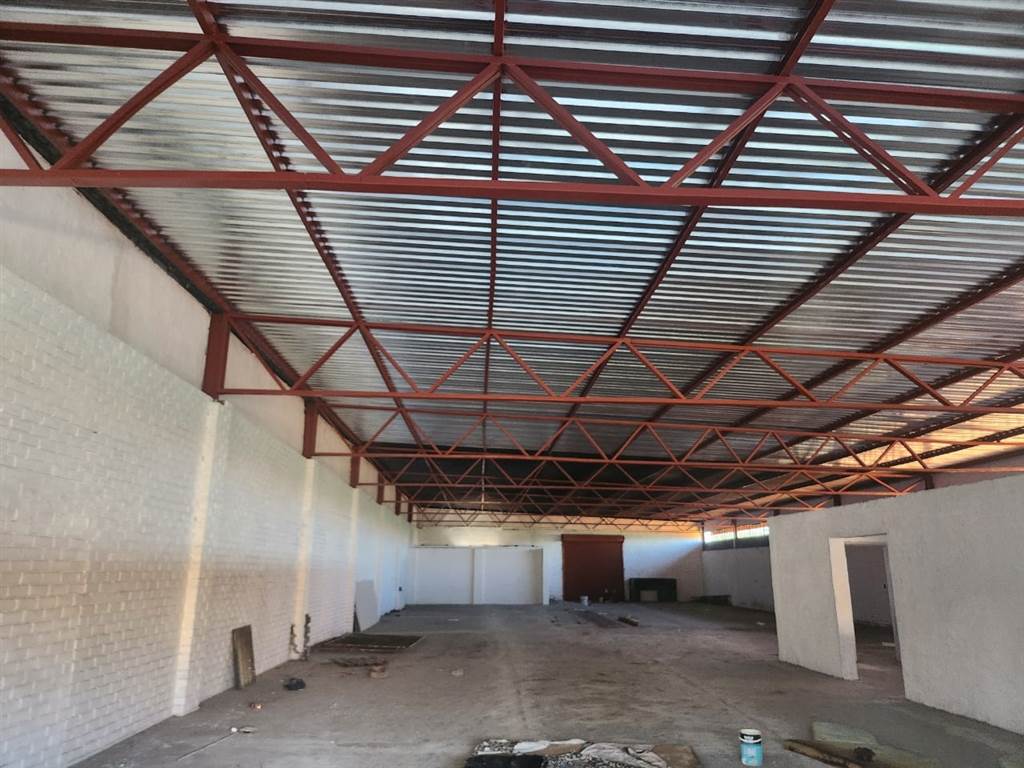 Commercial space in Mafikeng photo number 5