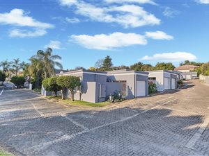 2 Bed Simplex in President Ridge
