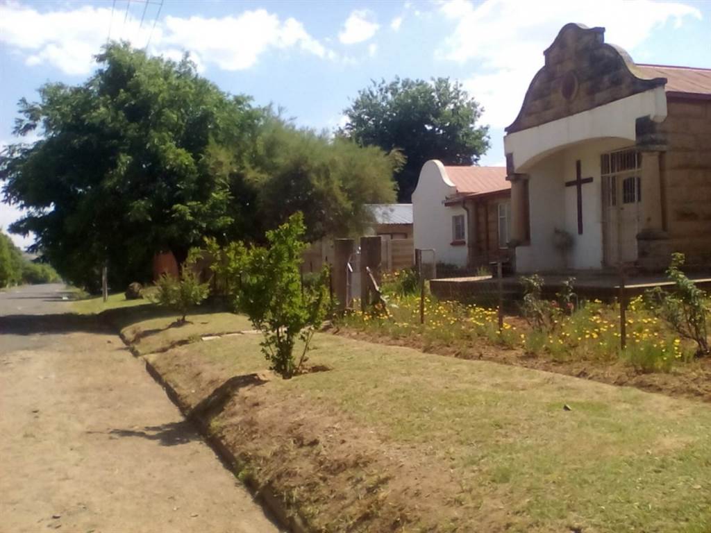 5 Bed House in Ficksburg photo number 6