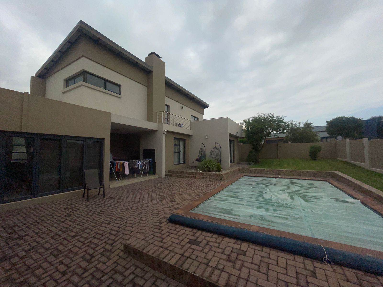 5 Bed House in Midstream Ridge Estate photo number 2