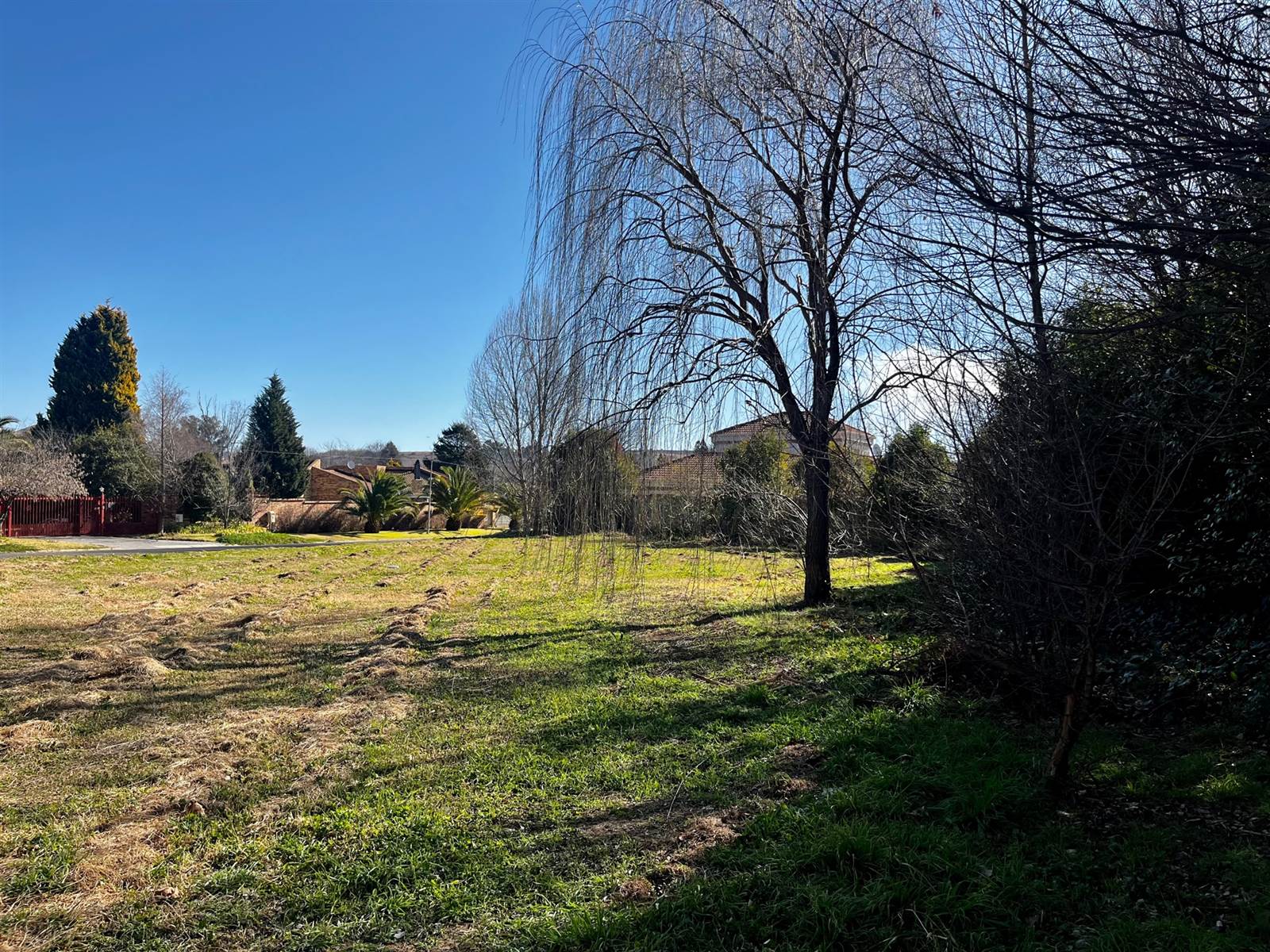 1099 m² Land available in La Provence photo number 2