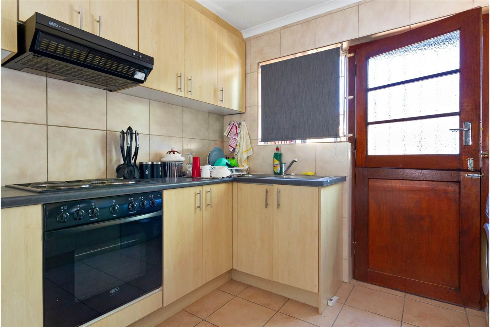 2 Bed Townhouse in Stellenbosch Central photo number 9