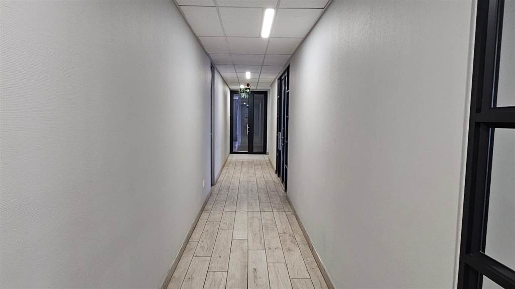 136  m² Office Space in Wilbart photo number 9
