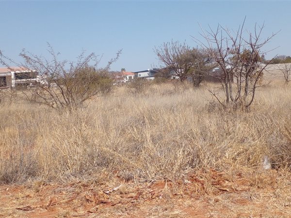 1 551 m² Land